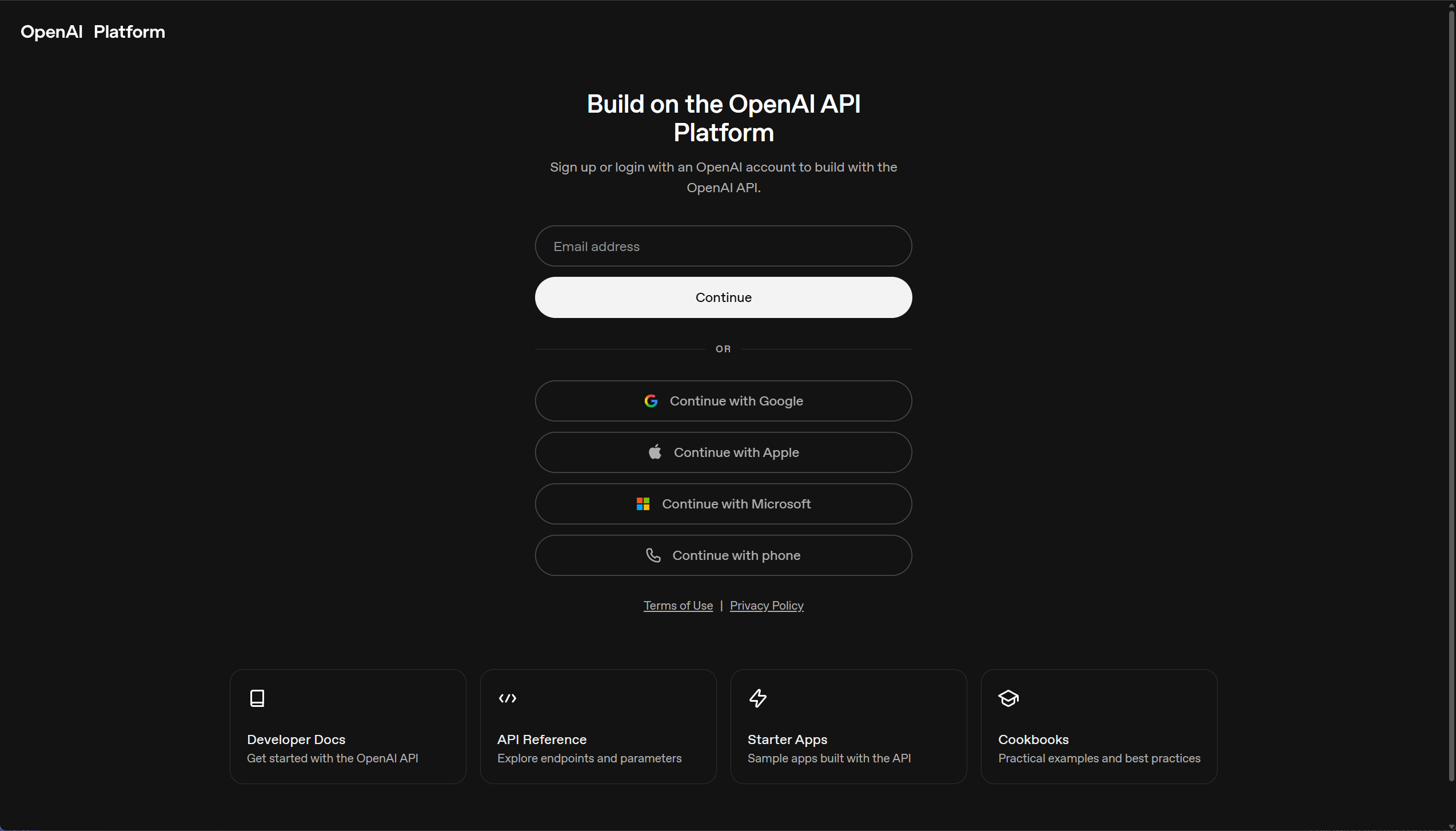 首次開啟 OpenAI Platform,中央可輸入 Email,或選擇畫面提供的其他登入方式。